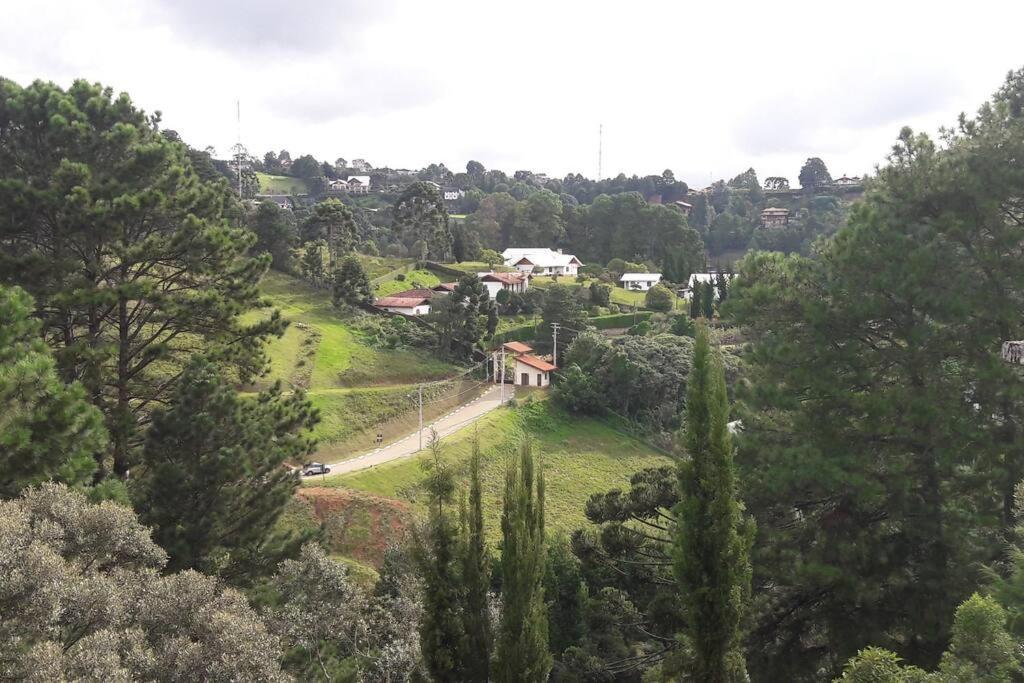 Casa E Vista Privilegiadas No Alto Do Capivari * Campos do Jordao